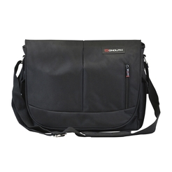 MONOLITH 2000003203 - Courier Laptoptasche 15,6", Schwarz 41,5x31x13 cm 